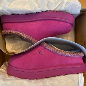 Ugg K Tazz Mangosteen - 6Y, 7.5W, 38EU